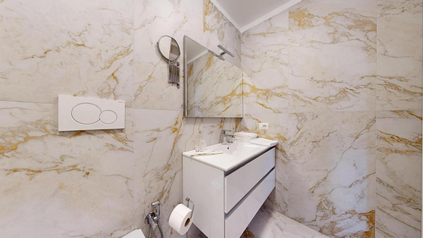 Guest House Duomo Milano Екстериор снимка